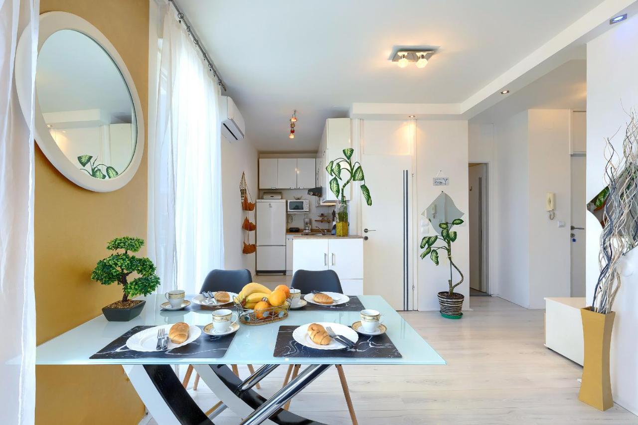 Seny Gold Apartment Pula Ngoại thất bức ảnh